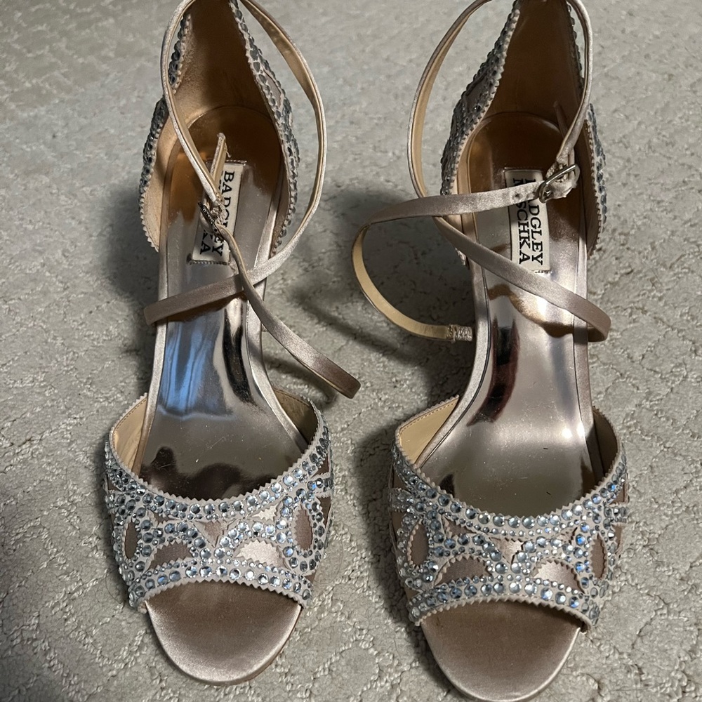 Badgley Mischka Wedge Heels